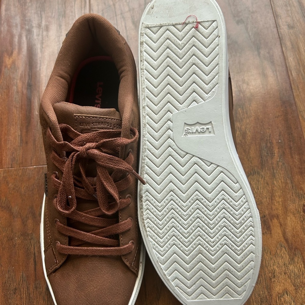 Brown Tan Sneakers in synthetic leather upper
High Tops Casual - Picture 6 of 7